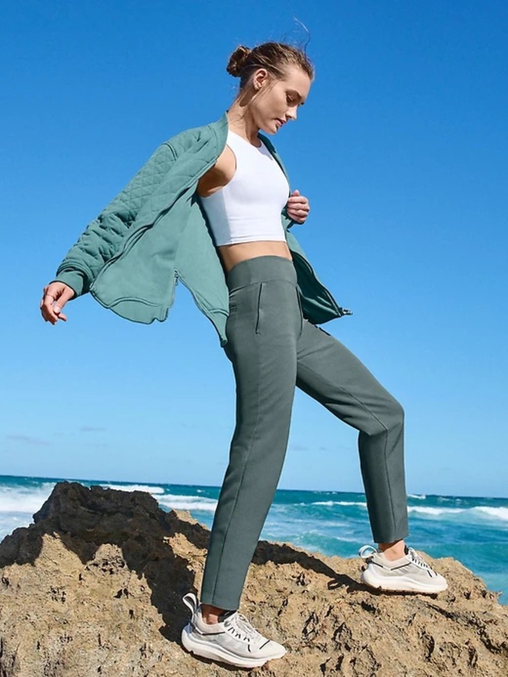 Athleta Endless Pants in Bali Green